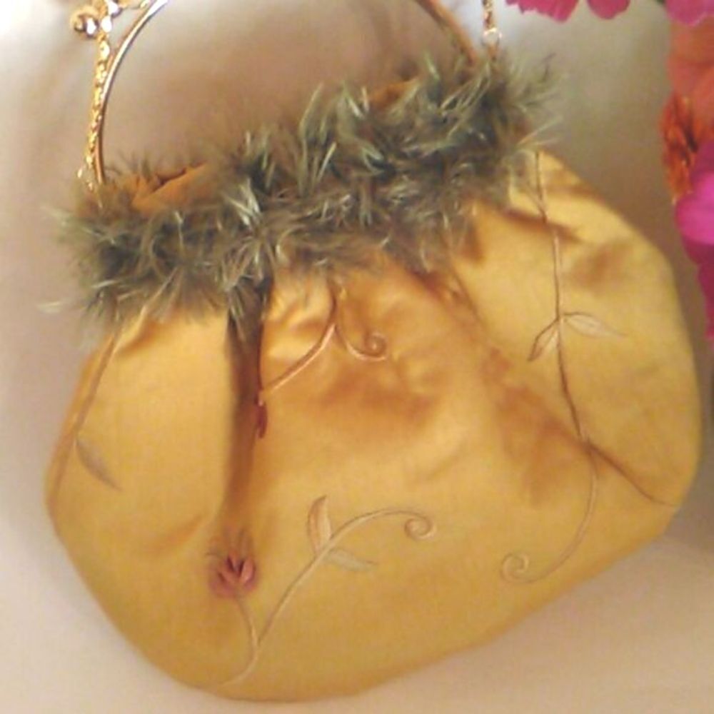 One Of A Kind Handmade Bag - Picture 4 of 16